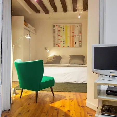 Apartment Rue Git-le-coeur