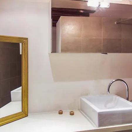 Apartment Rue Git-le-coeur